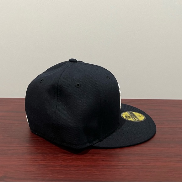New Era, 59Fifty Fitted Hat, Dominican Republic Flag, Navy Blue & White - Picture 3 of 11